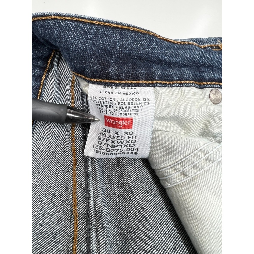 Wrangler Dark Wash Relaxed Fit Cotton Polyester Jeans Work Christmas Mens 36x30 - Picture 11 of 12